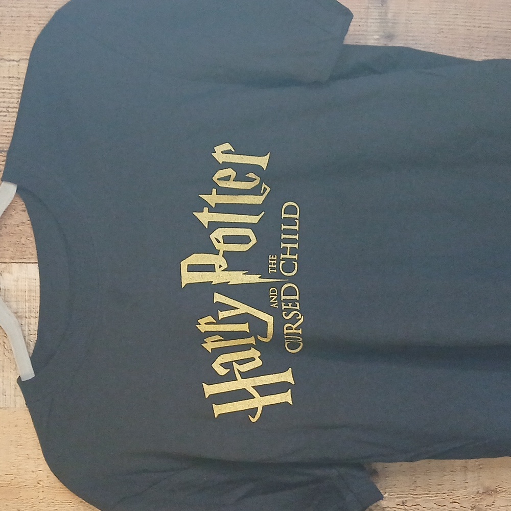 Harry Potter Cursed Child Black and Gold Kids Tee NWOT